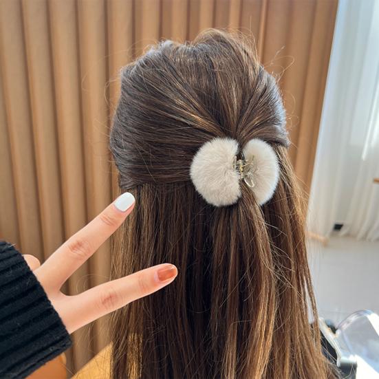 Hair Claw Strong Claws Fadeless Fall-resistant Non-shedding Non-slip Fluffy Fur Balls Fall Winter Plush Hair Clip Hair Accessory