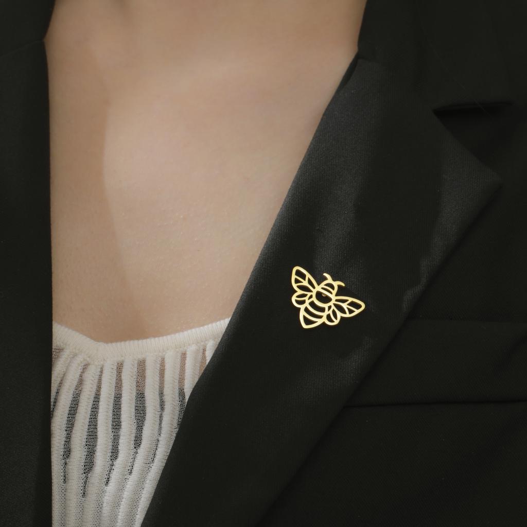 Stainless Steel Cute Honeybee Brooch Pins for Women Cute Insect Bee Suit Collar Badges Jewelry Birthday Gift New In 2026