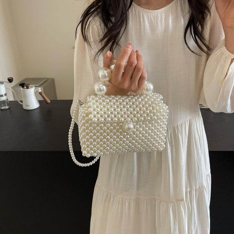 Borsa a tracolla piccola in perle tessuta a mano alla moda versatile mini borsa quadrata squisita portatile con catena di perle borsa da donna