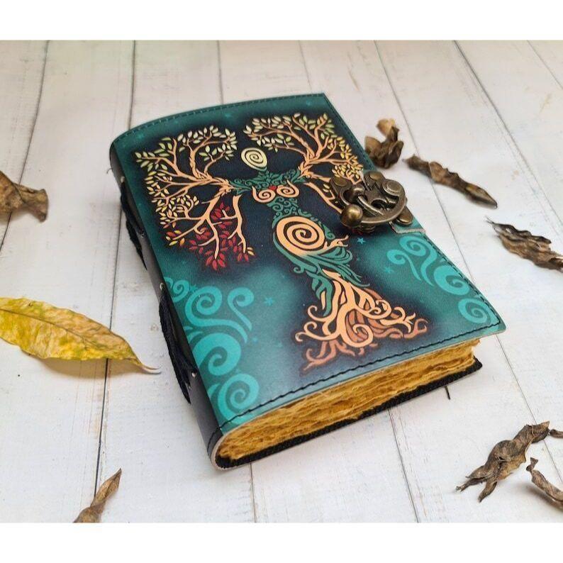 Oferta łączona Vintage Carving Feather Pen / skórzany grimoire mother of earth Vintage paper writing notebook, book of shadows