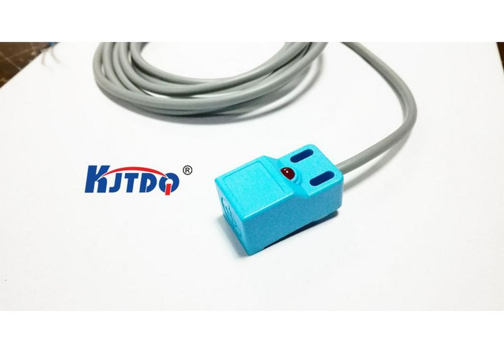 KJTDQ Square Proximity Sensor Y18, Three-Wire, 24V DC, PNP, NC/NO