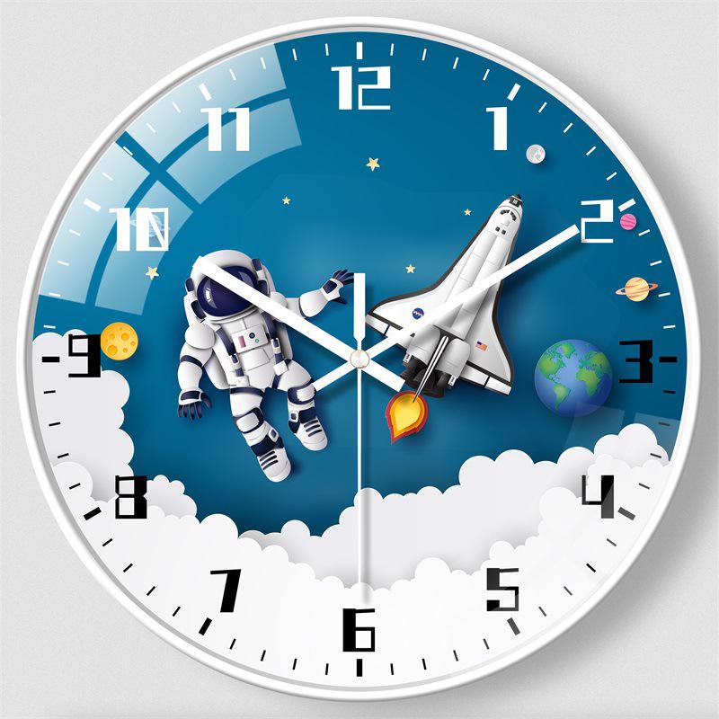 Creative Astronaut Children's Silent Wall Clock: Ideal for Bedrooms & Living Rooms