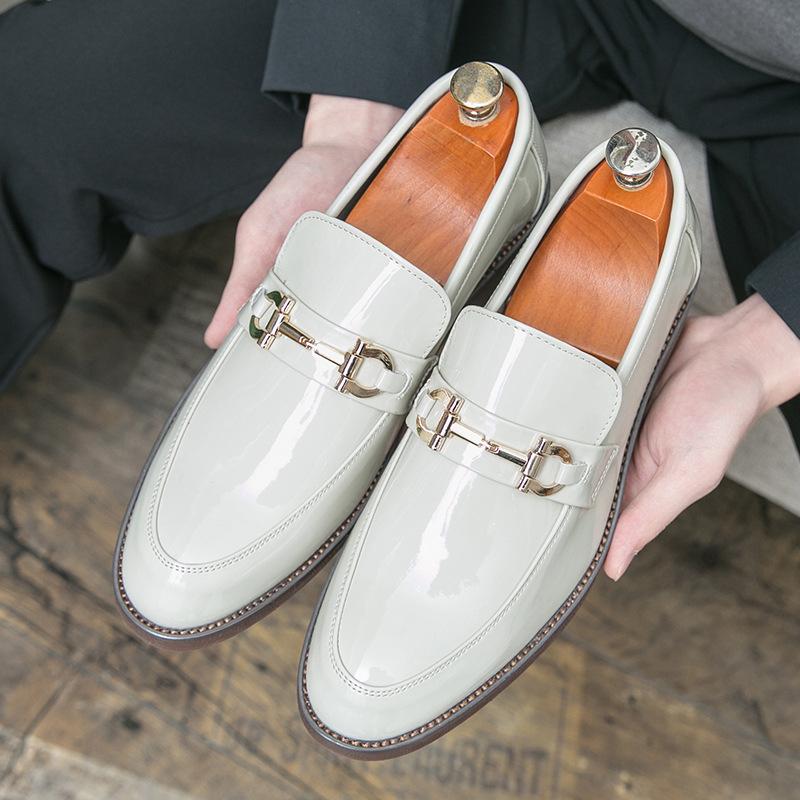 Small leather shoes men's white wedding photography building photo casual British wedding shoes business dress best man leather shoes