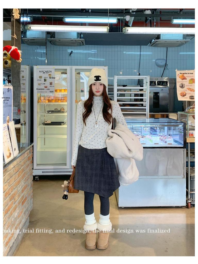 Women's Polka Dot Fleece-Lined Long-Sleeve Base Layer Shirt - Korean Style Winter Top