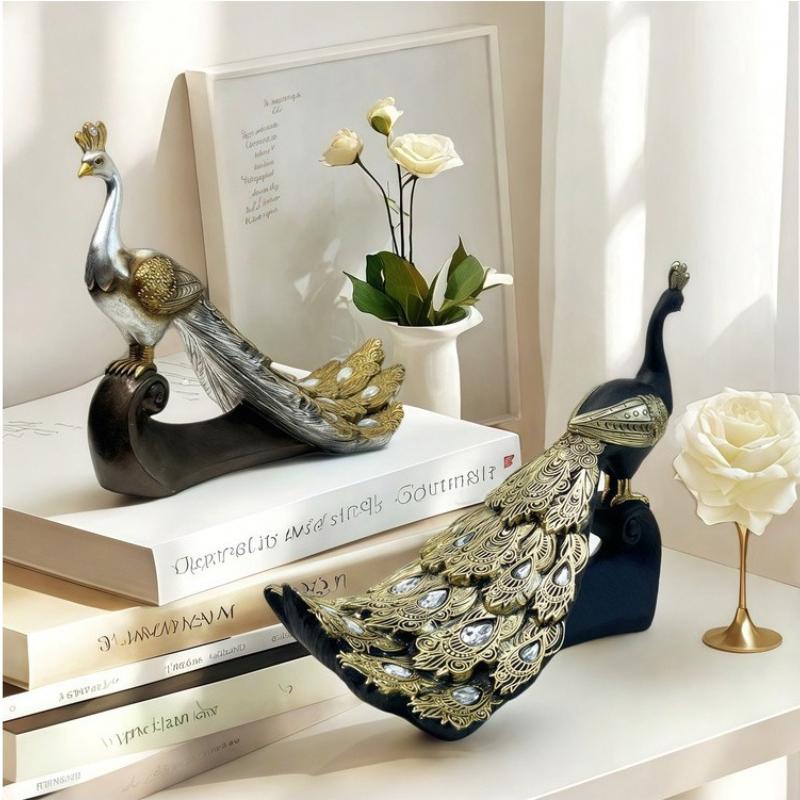 Resin Peacock Figurine Desktop Ornament Vintage Animal Statue Miniatures Bookshelf Living Room Home Decoration Collectible