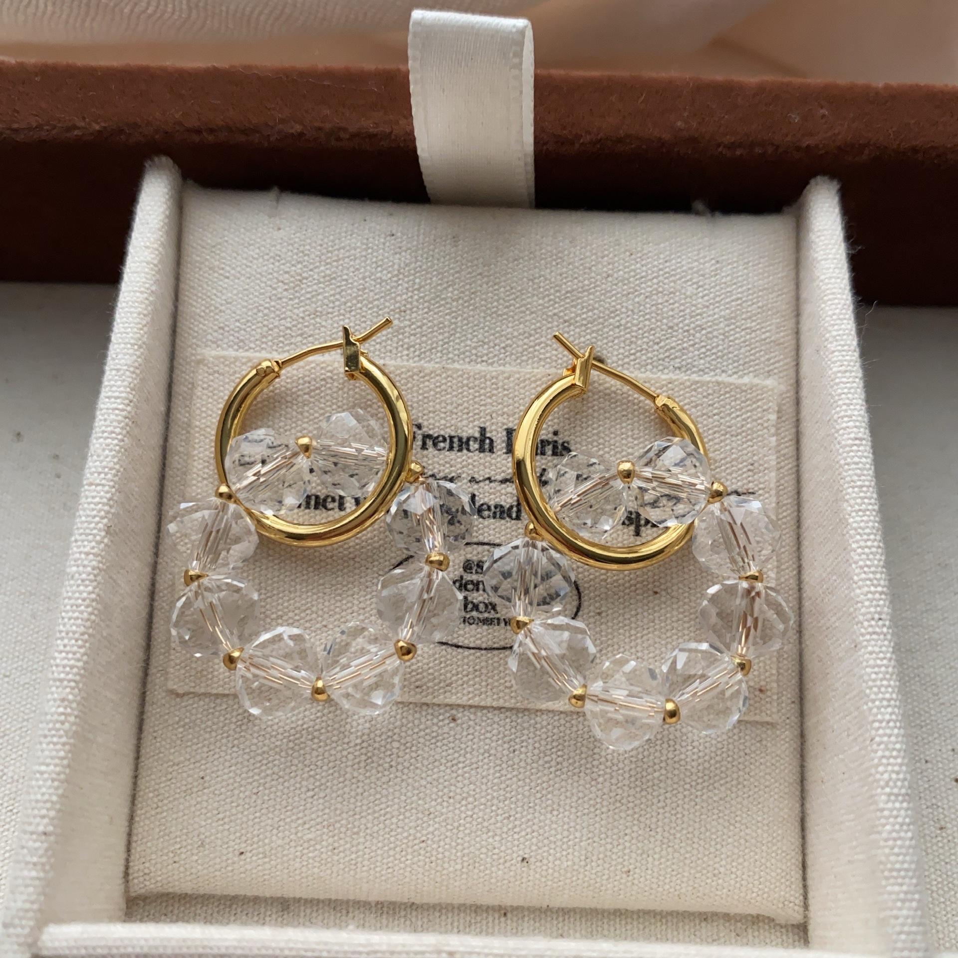 

Colorful Crystal Beaded Earrings, Earrings, Retro Gold Rings, Light Luxury, Exquisite And Elegant, Daily Commuting Versatile Earrings.