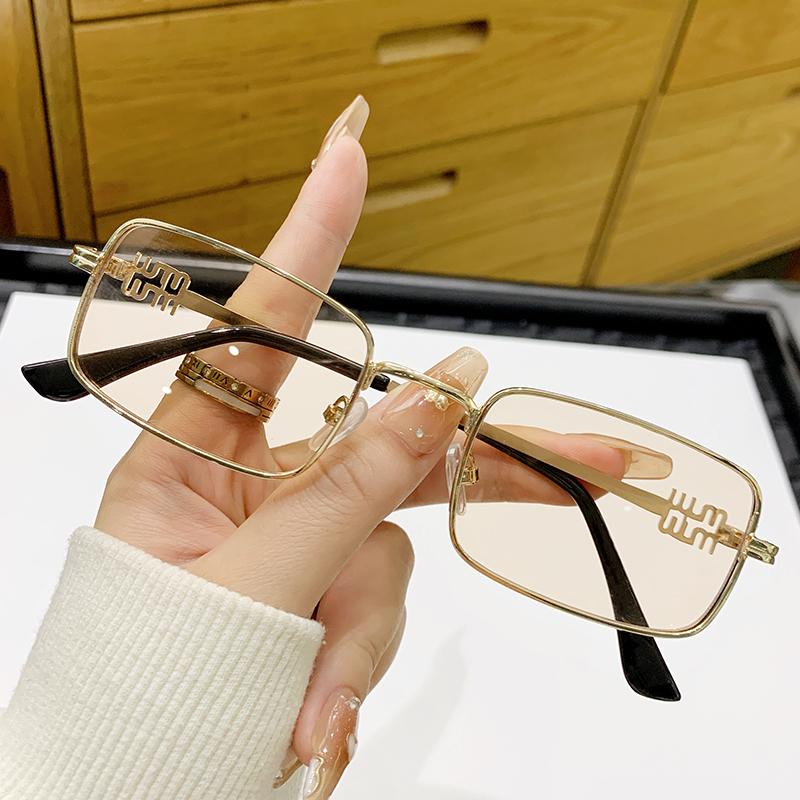 Square Frame Ocean Sheet Sunglasses Fashion Trend Full Frame Sunglasses Simple Metal Frame Wear 985