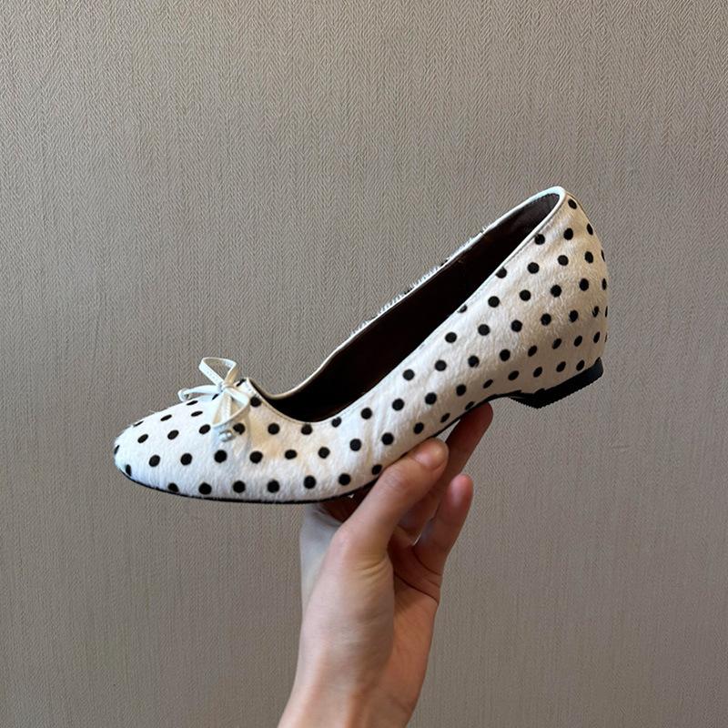 Huge Look! Super Soft Sheepskin Is Not Tired of Single Shoes, Retro Red Round Head Bow, Light Mouth Inner Height-increasing Ballet Shoes