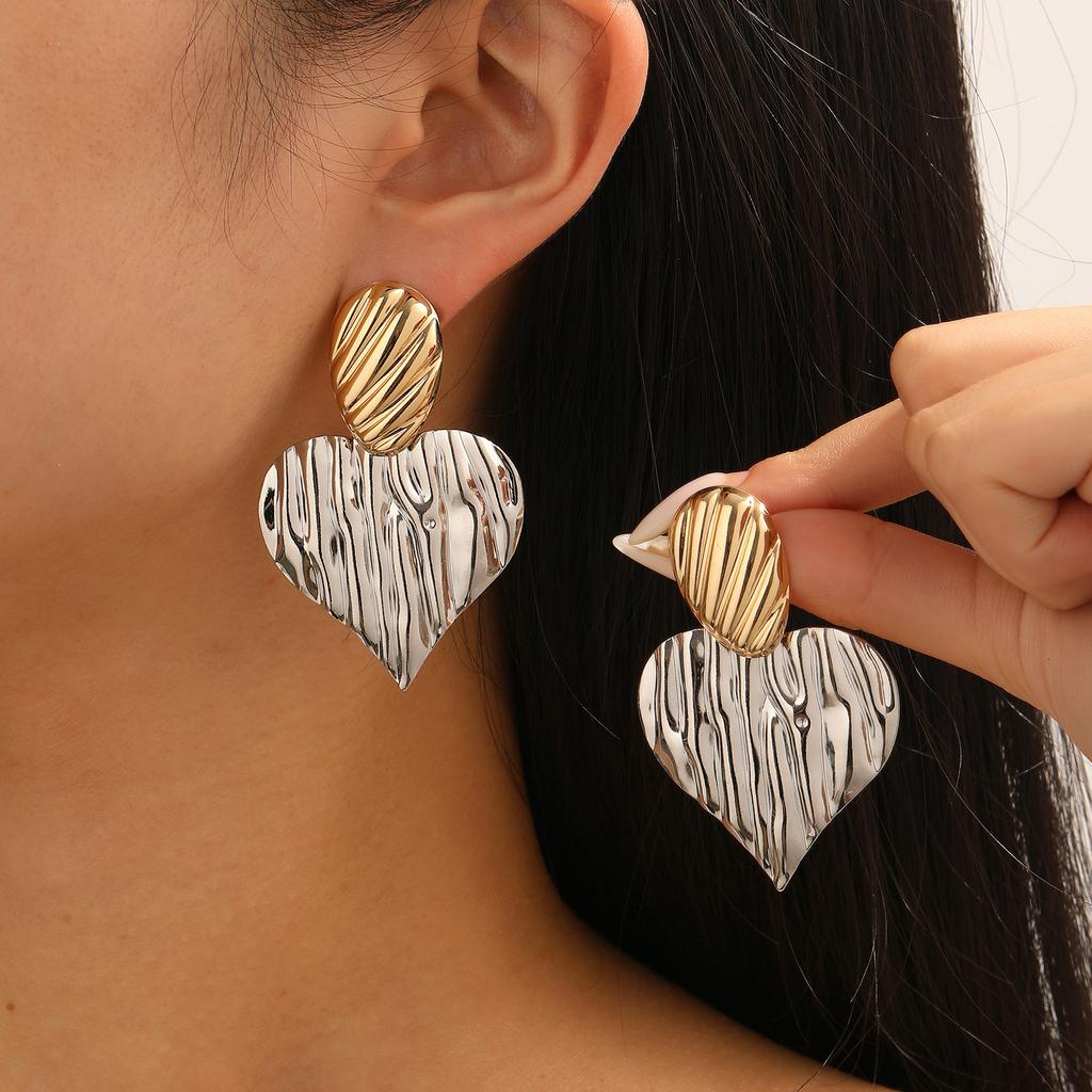 European and American Trendy Retro Contrasting Colors Kusa Stud Earrings Electroplating Fashionable Geometric Earrings Temperament Fashionable 