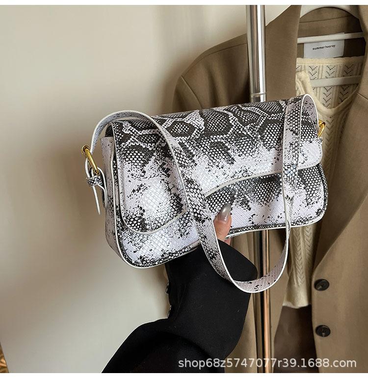 Premium snake pattern underarm small bag women's 2025 new fashion light luxury shoulder bag French niche commuter women's bag