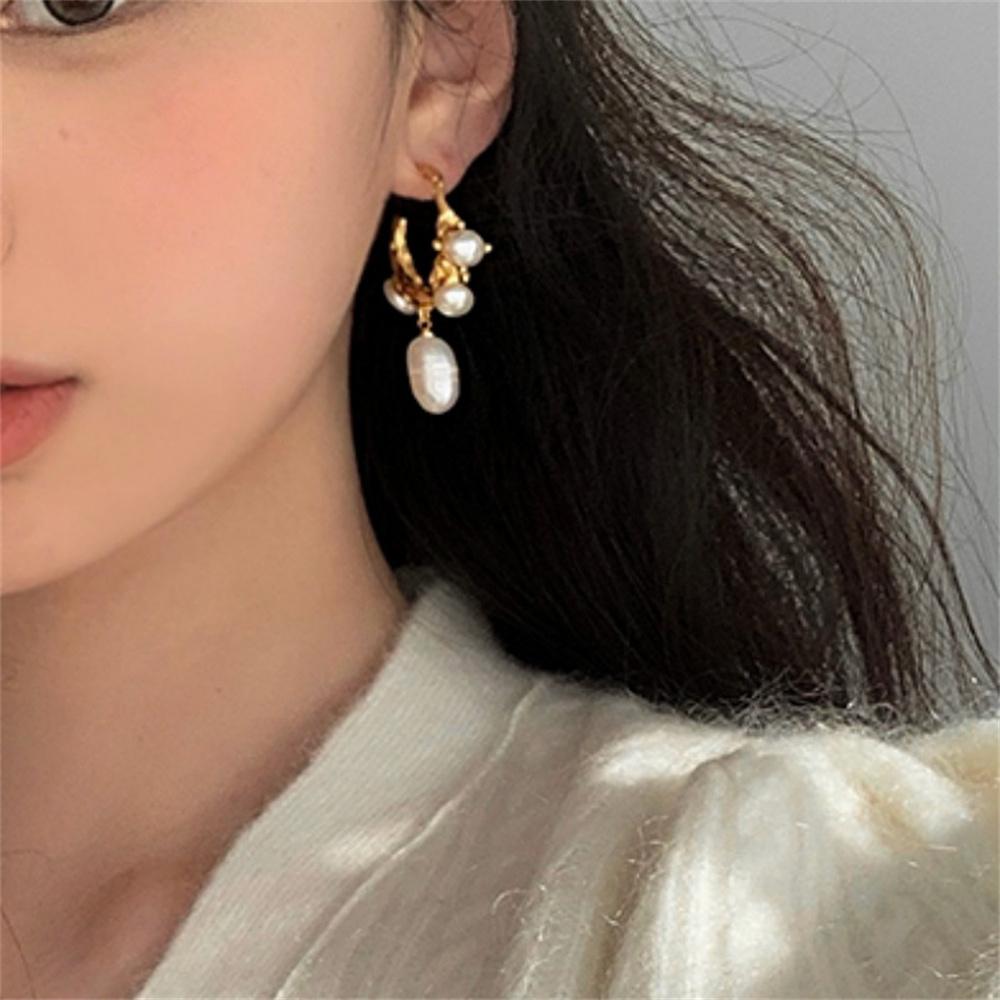 Hair Accessories Retro Imitation Baroque Pearl Stud Earrings Gold Color Alloy Irregular Earrings For Women Simple Jewelry Gift