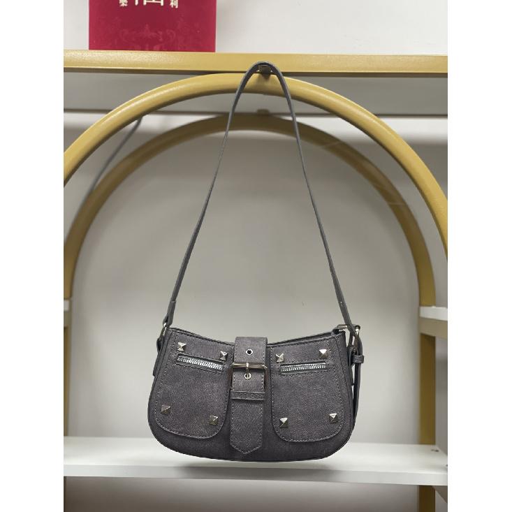 

Cross-Border Hot-Selling Spicy Girl Baguette Motorcycle Bag Large Capacity Commuting High-End Versatile Rivet Denim Shoulder Underarm Bag