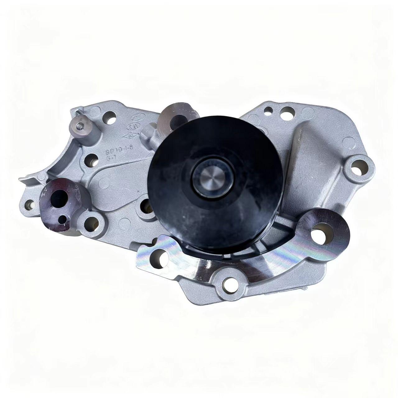 

Water Pump for Hyundai ix25/ix35/Sonata, Kia K3/K5 (25100-3E000) чорний