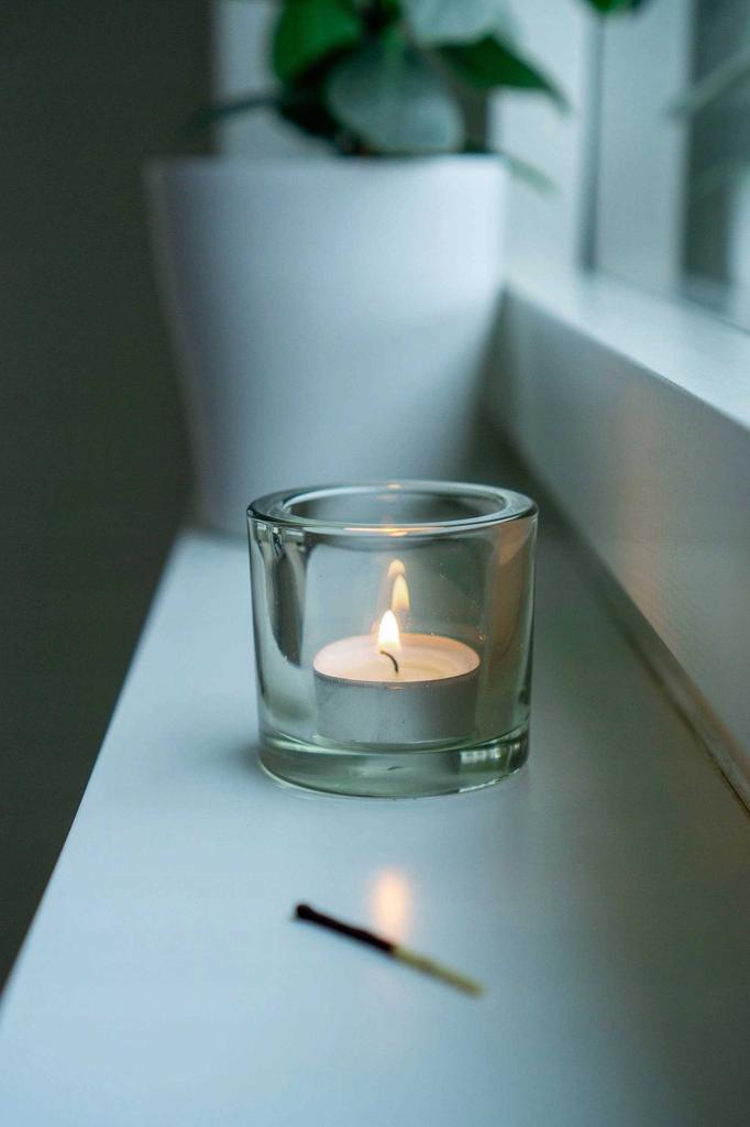 Aura Podgrzewacze Tealights Classic Premium 4H 100 Szt. Pf11-100S
