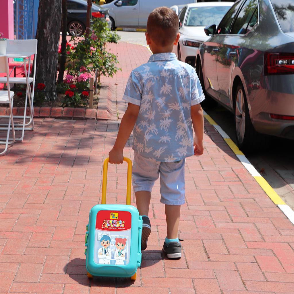 Ogi Mogi Toys Doctor Kit, 8 Pieces Pretend Role Play Medical Toys Set