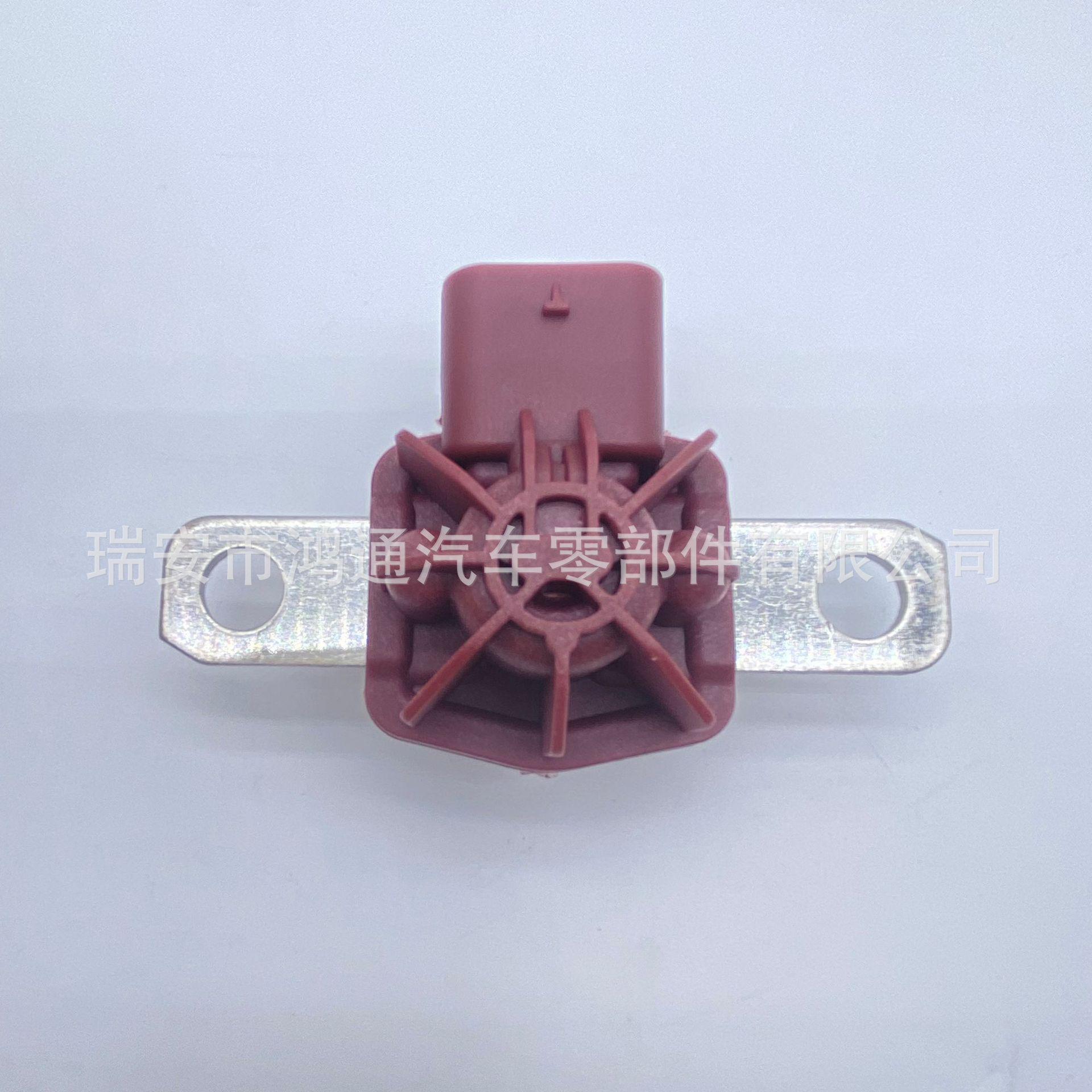 

61125A83C36: Protector Fuse for BMW Battery Power Cut-off & Overload Prevention