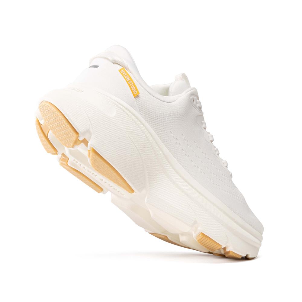 Nylonstudio Easy Flow Cream Running Shoes