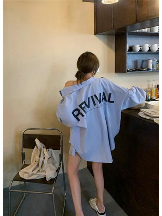 

Женская осенняя куртка-рубашка в корейском стиле, синяя с принтом, свободного кроя, средней длины M синий