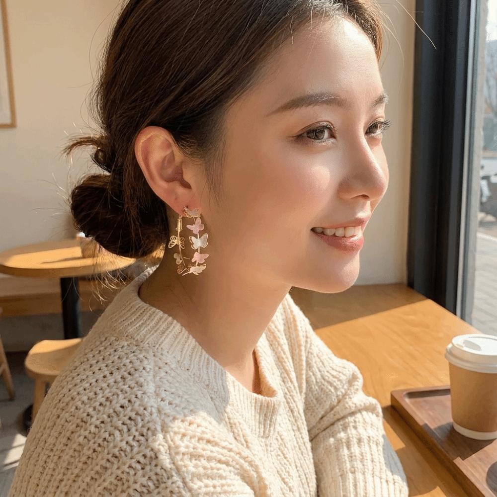 Trendy Round Circle Earrings Elegant Statement Jewelry Creative Butterfly Hoop Earrings Date Night