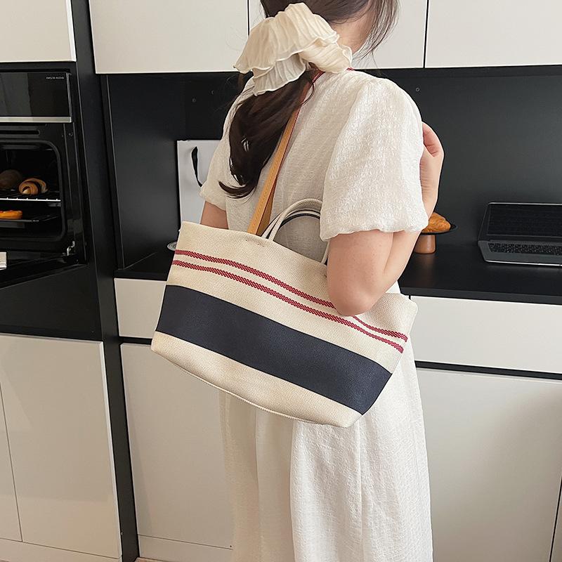 2025 New Summer Sen Meng Striped Beach Bag Women's Bag Fashion Casual Portable Shoulder Bag Large Capacity Tote Bag