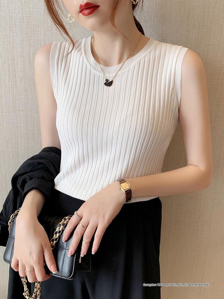 Women's Sleeveless Slim Knit Camisole with 3D Decoration