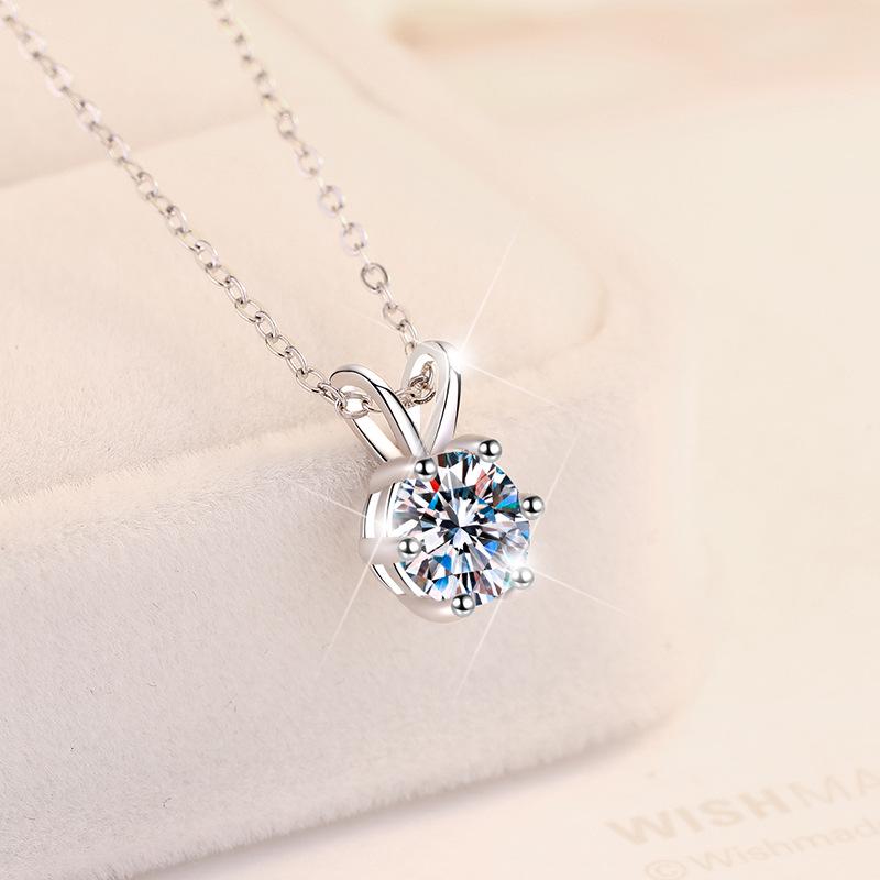 

1 Carat Moissanite Necklace, PT950-Plated Pendant with Six-Prong S925 Sterling Silver Clavicle Chain Empty Setting 1 Carat