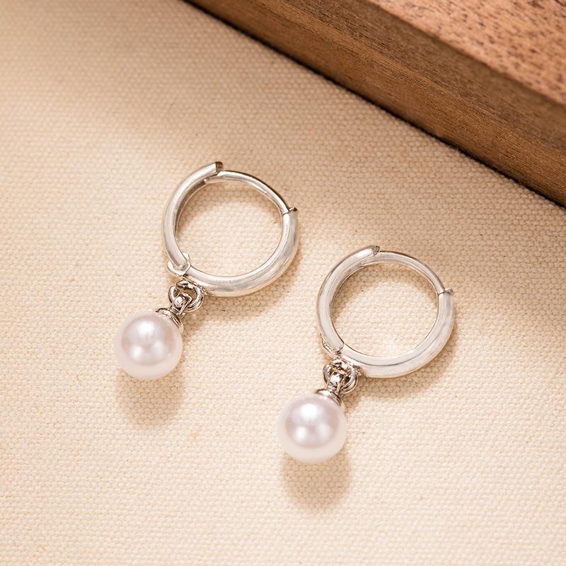 Fashion Pearl Earrings Simple Retro Elegant Earrings Premium Sense Delicate Ear Buckles