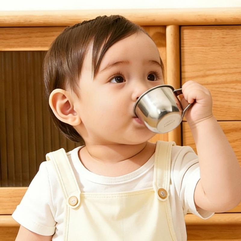 Set aus 4 kleinen 304 Edelstahlbechern, tragbar und leicht zu reinigen, Trinkgeschirr für Küche, Picknicks, Reisen