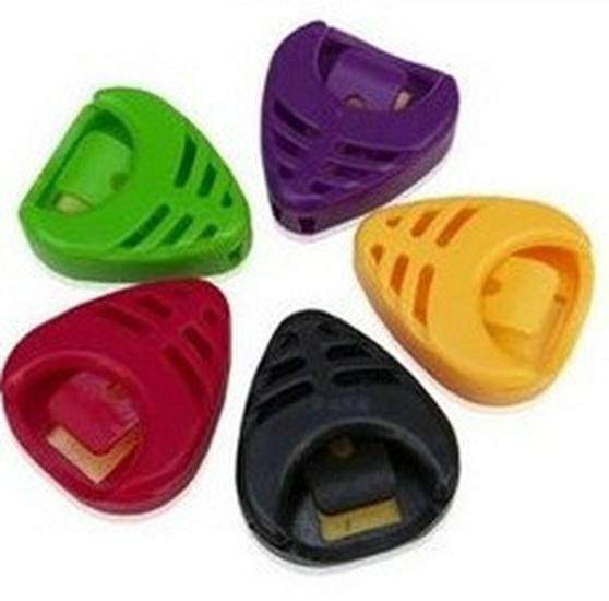 Heart-Shaped Adhesive Guitar Plectrum Holder Case
