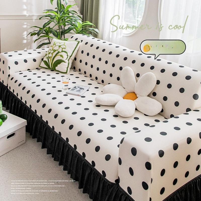 The New High end Anti slip All Inclusive All Purpose Summer Seat Cushion Cover with Ice Silk Cool Feeling Skirt Edge Sofa Cover Is Covered with Fabric