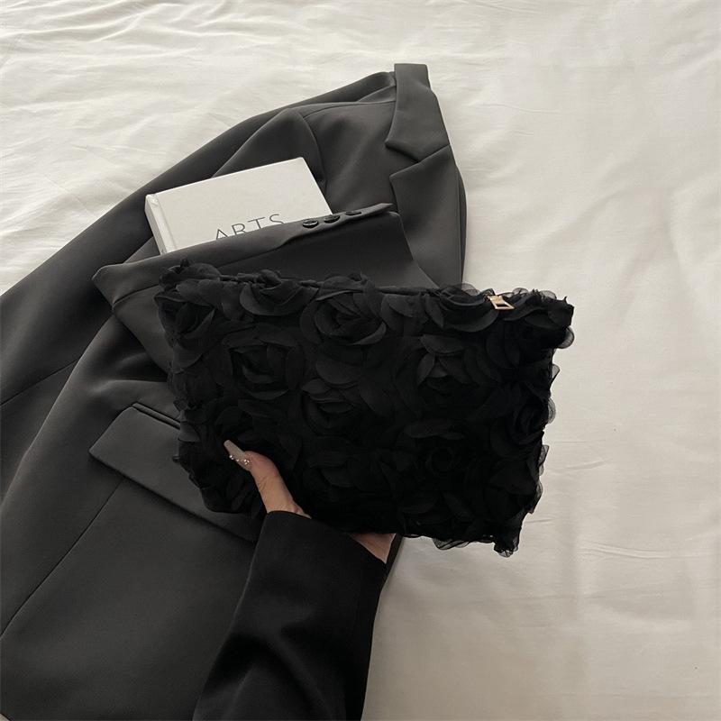 Популярный клатч 2025 осень новая текстура повседневная простая кружевная цветочная вечерняя сумка нишевый дизайн женская сумка