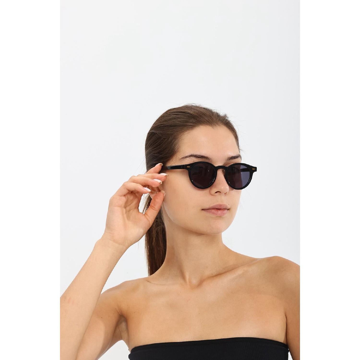 

Солнцезащитные очки унисекс чёрный