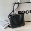 Women's New Solid Color Bag Large-capacity Commuter Messenger Bag Versatile Shoulder Bag