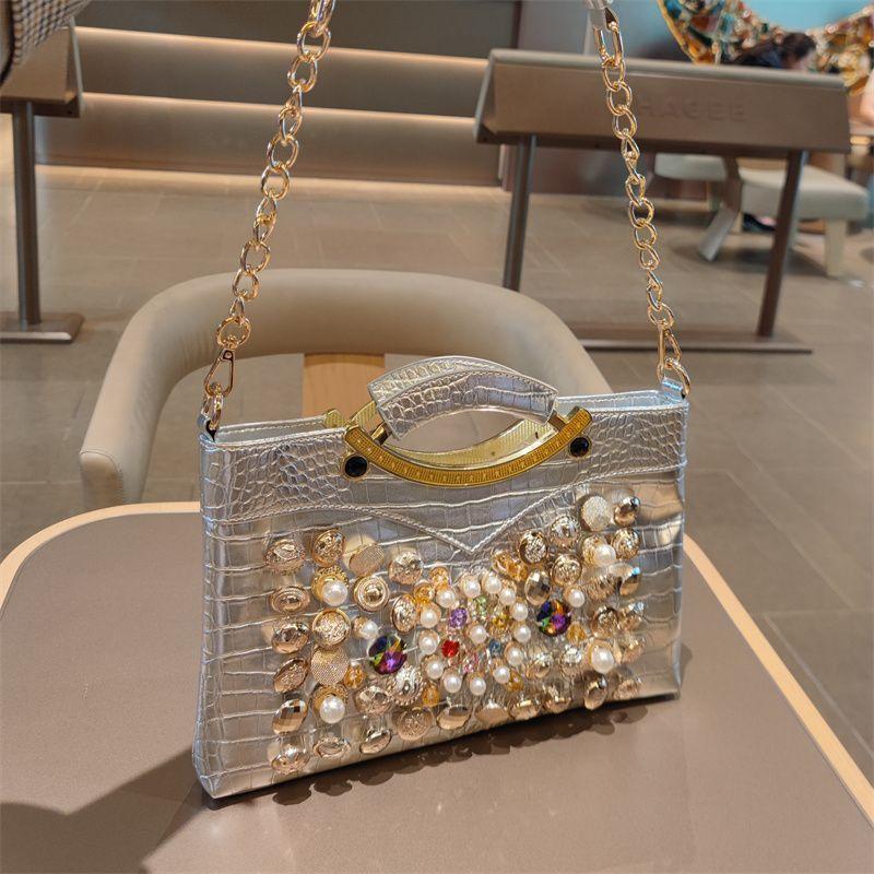 New Underarm Commuter Leather Handbag with Stylish Texture and Chain Shoulder Bag for Women