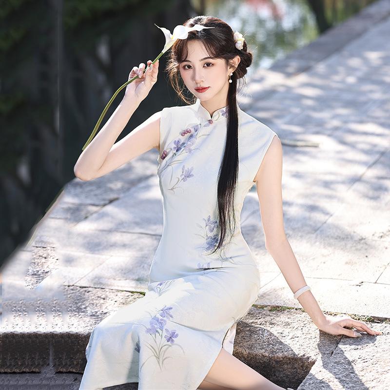 White sleeveless national style new Chinese long cheongsam improved young new women's high-end sense retro summer