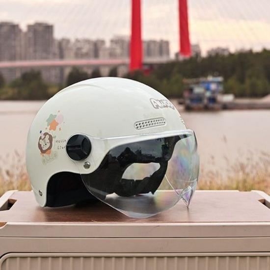 Unisex Lightweight Cute Electric Battery Car Safety Helmet