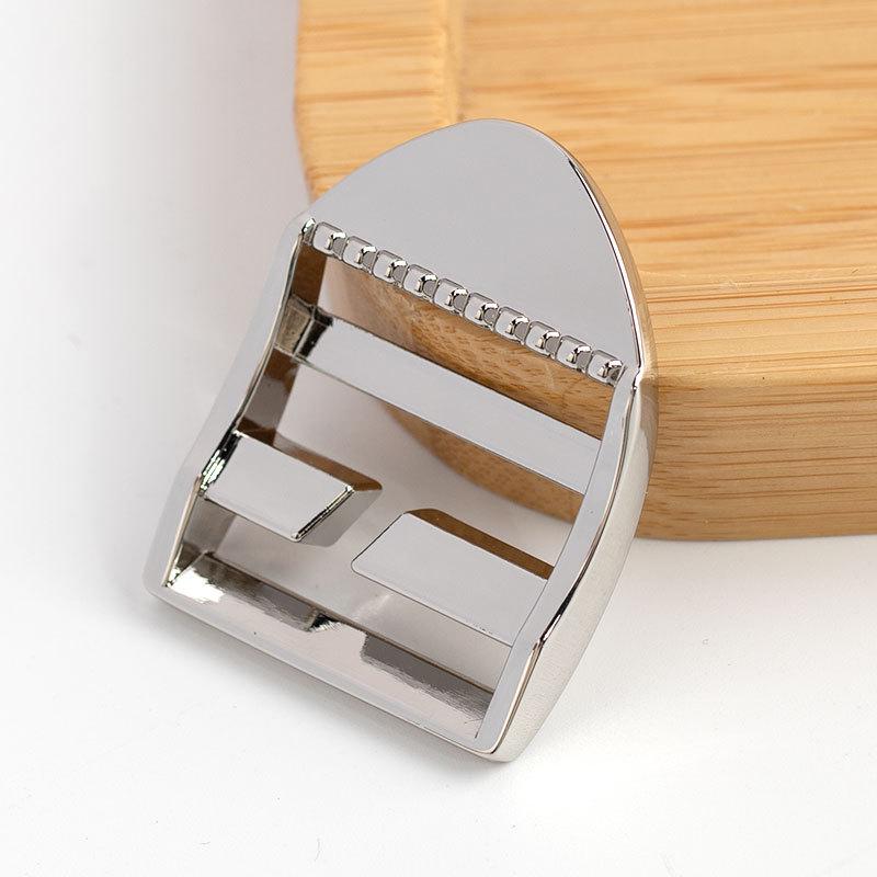 Reinforced Metal Buckle Mesh Backpack with Adjustable Straps for Hiking and School