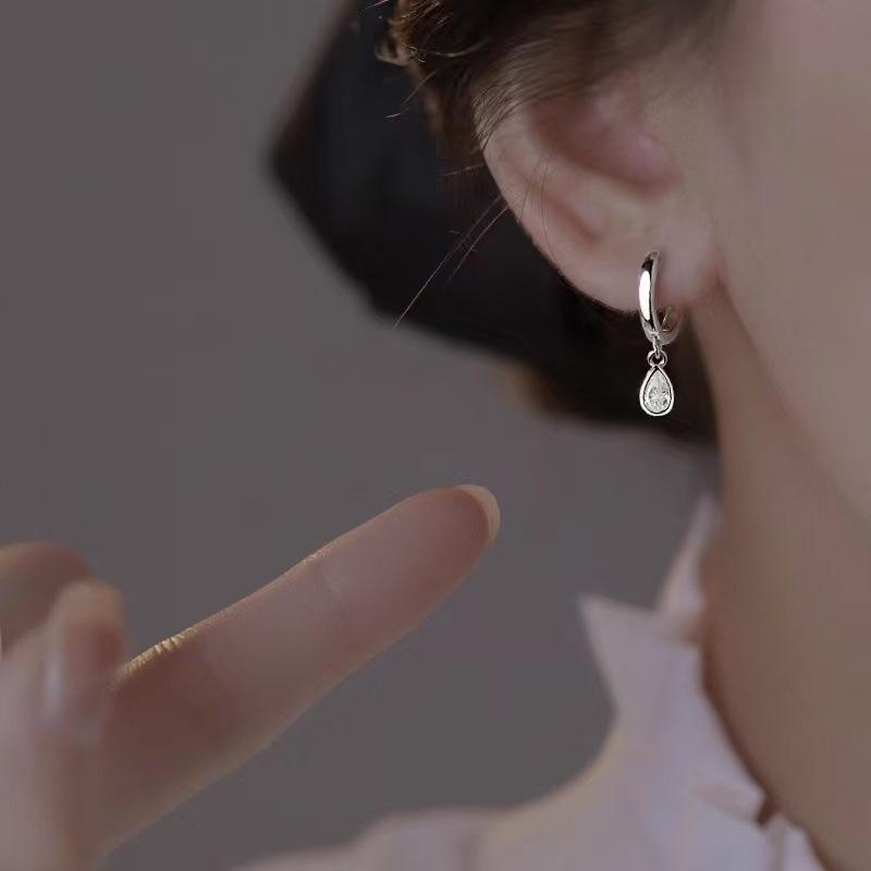 ANENJERY Water Droplet Zircon Pendant Earrings for Women Men Simple Niche Cool Wind Temperament Jewelry Gifts Wholesale