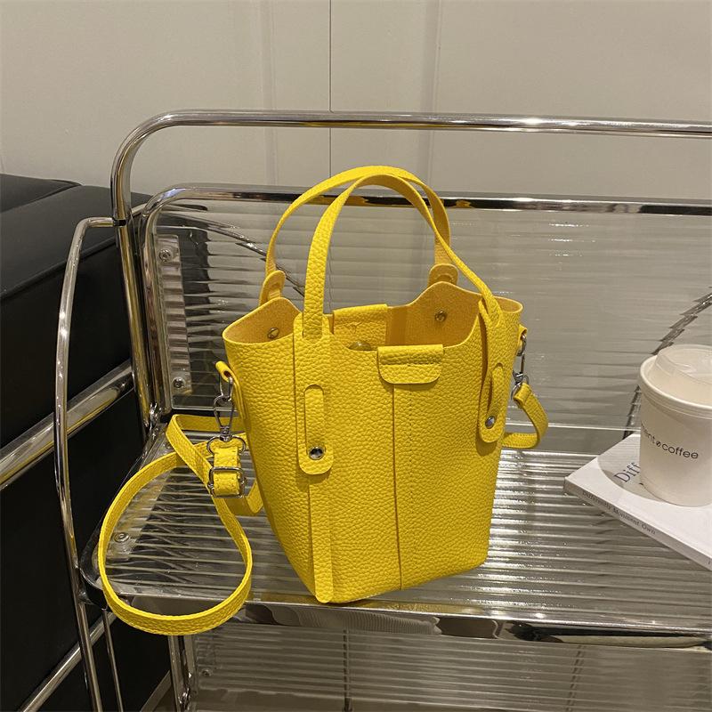 Summer small bag women 2025 new exquisite mini versatile messenger bag going to work portable small bag