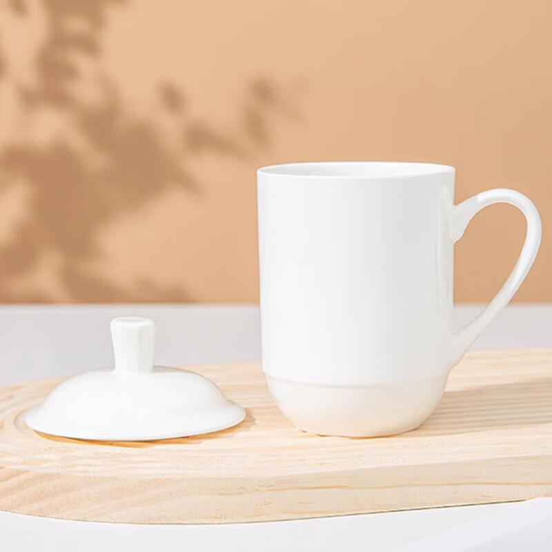 Jingdezhen Bone China Tea Mug with Lid and Handle