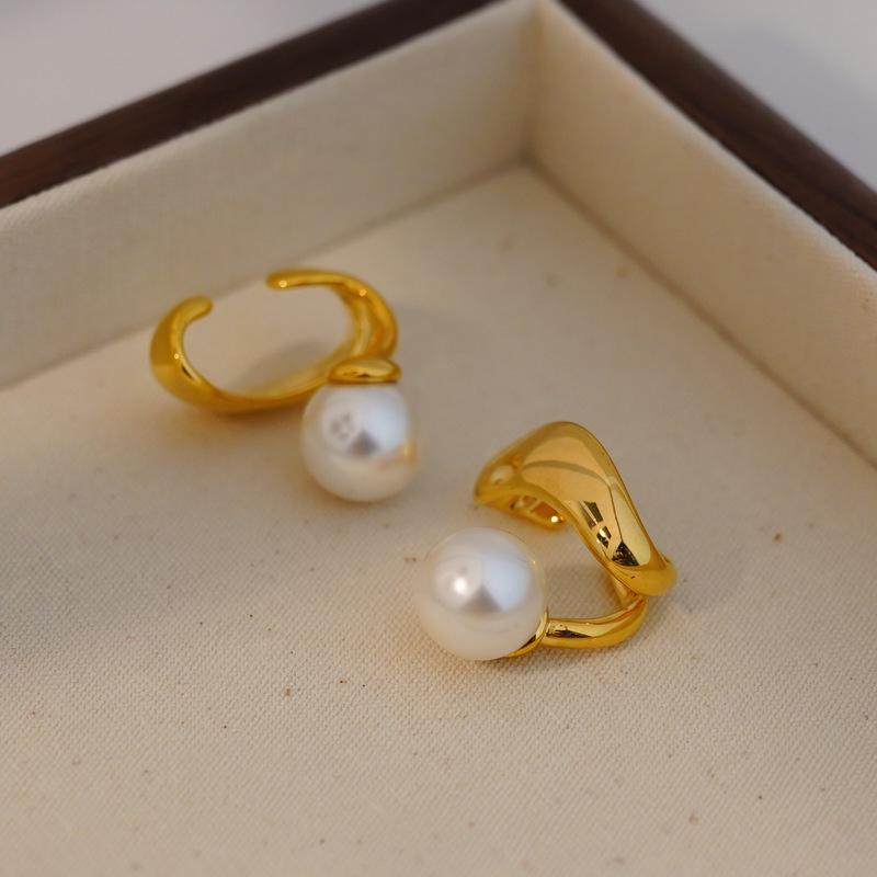 Zircon Pearl Ear Cuff: No Piercing, Fashionable & Luxurious Jewelry