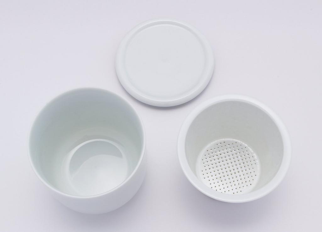 Arita Ware "Leeky Onion" Box, White, ID-06-4