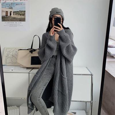 Chunky Knit Women's Cardigan - Versatile, Loose, Mid-Length for Autumn/Winter.