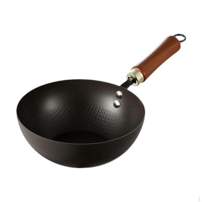 Chinesischer Wok mit Holzgriff für Gaskochen und Campinggebrauch