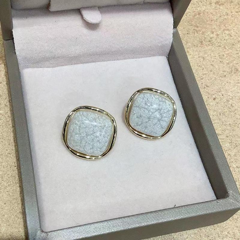 Retro Square Stud Earring for Women Korean Simple Enamel Geometry Temperament Jewelry Girlfriend Gift