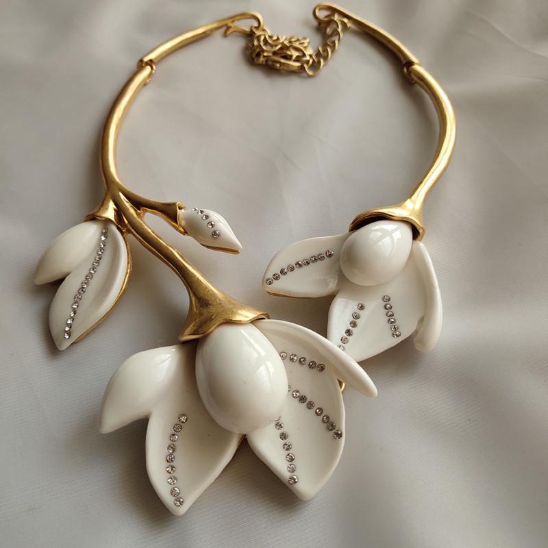 European-American Style Gold-Plated Magnolia Flower Jewelry Set: Elegant Necklace & Earrings for Women