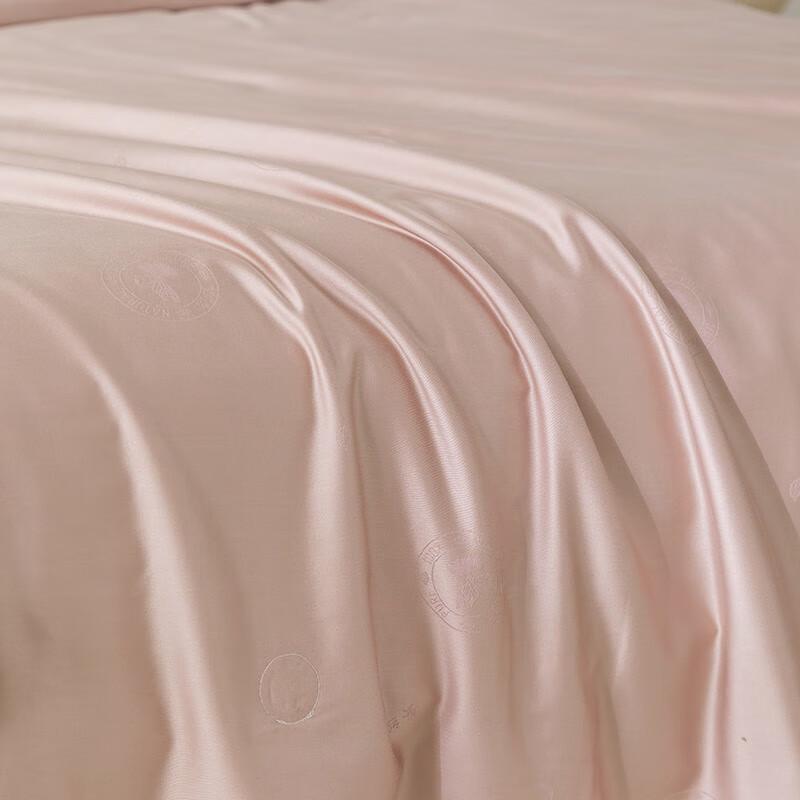 Louis Caro Lyocell Jacquard Mulberry Silk Duvet