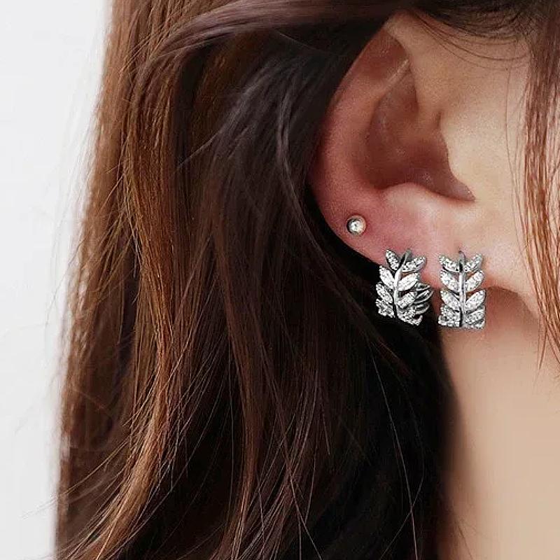 Huitan Literary Fancy Leaf Hoop Earrings with Shining Cubic Zirconia for Lady Party Wedding Engagement Graceful Accessories