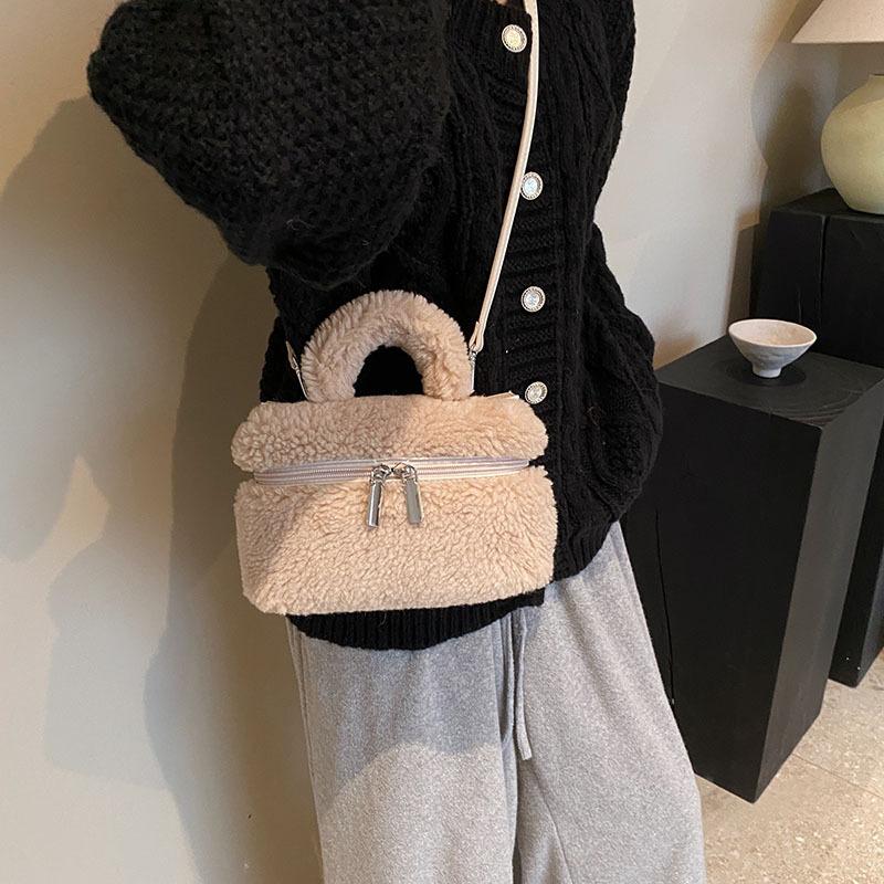Vintage Lamb Plush Bag Women'S Fashion Portable Small Square Bag High-End Messenger Bag