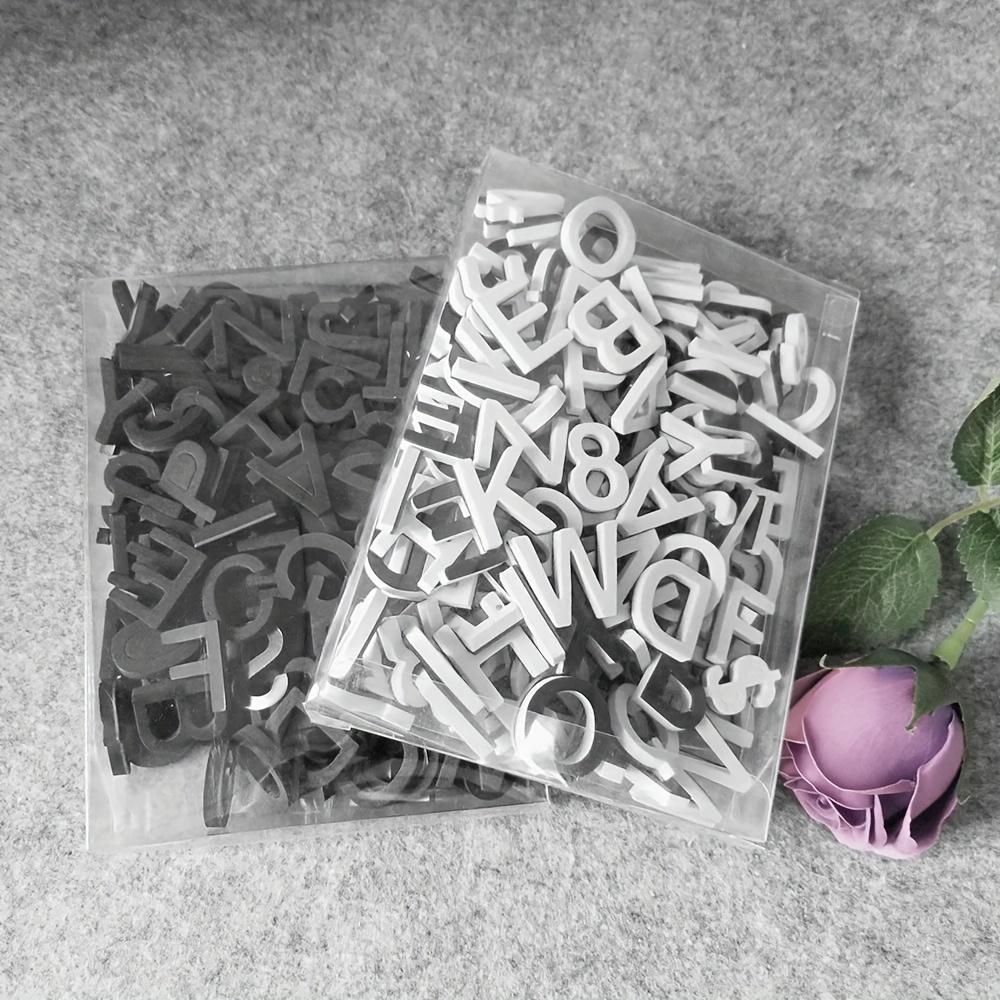 Magnetické kreativní samolepky s písmeny Jednoduchá magnetická lednice Kreativní černobílá písmena